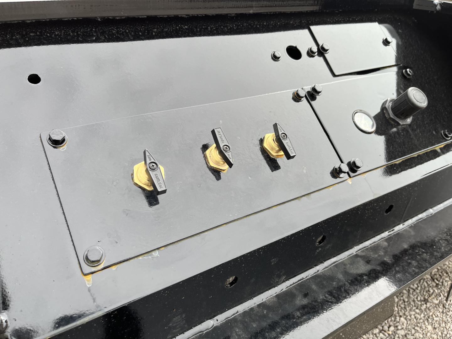 ./imagenes/INVOICE/2019/16959/LOW BOY LOAD KING 554SS (35).JPG